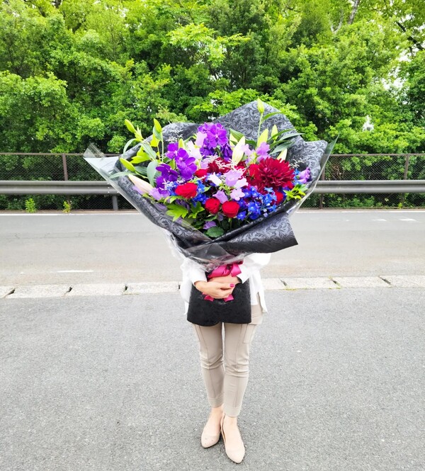 豊橋市　花束・ブーケ　入学祝い　開業祝い　母の日　父の日